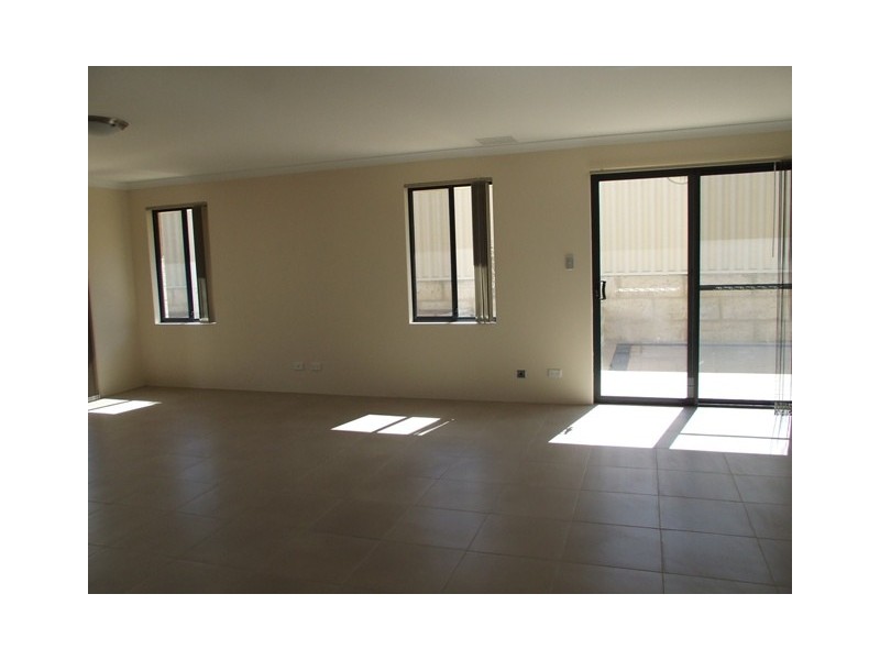 21 Ginsburg Turn, Tapping WA 6065