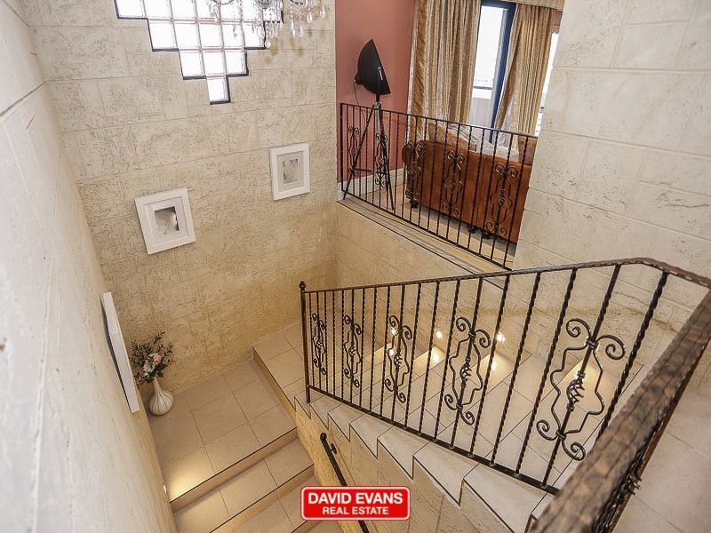 9 Royal James Court, Quinns Rocks WA 6030