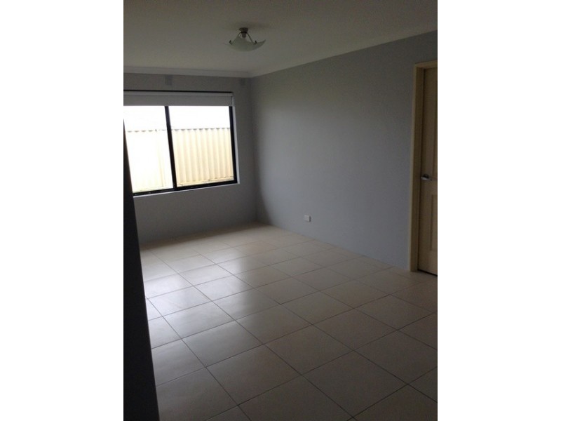 17 Hillsborough Parkway, Ridgewood WA 6030