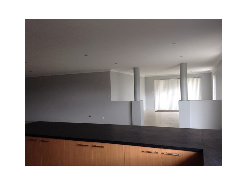 17 Hillsborough Parkway, Ridgewood WA 6030