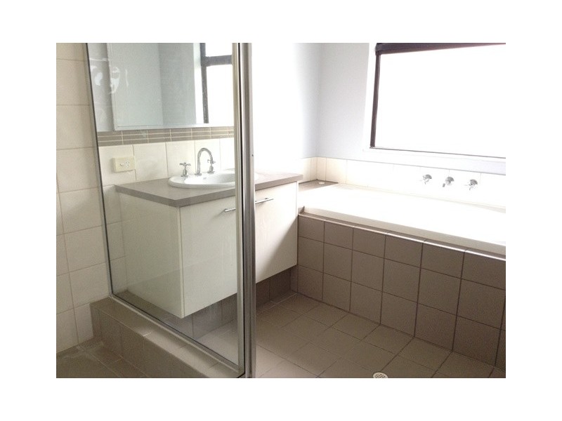 17 Hillsborough Parkway, Ridgewood WA 6030