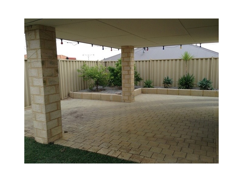 17 Hillsborough Parkway, Ridgewood WA 6030