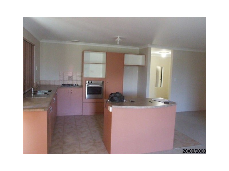 18 Pennine Pass, Merriwa WA 6030