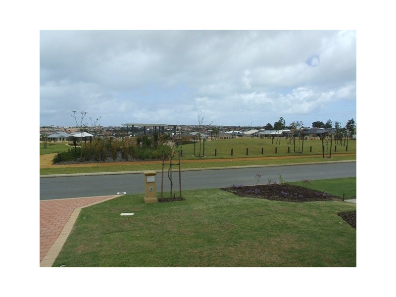 10 Chatanooga Vista, Clarkson WA 6030