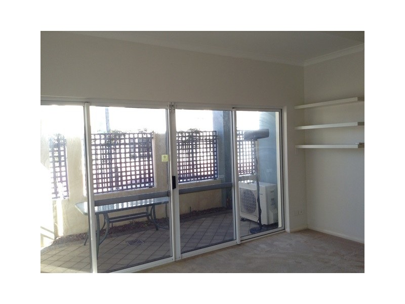 15/10 Pavonia Link, Clarkson WA 6030