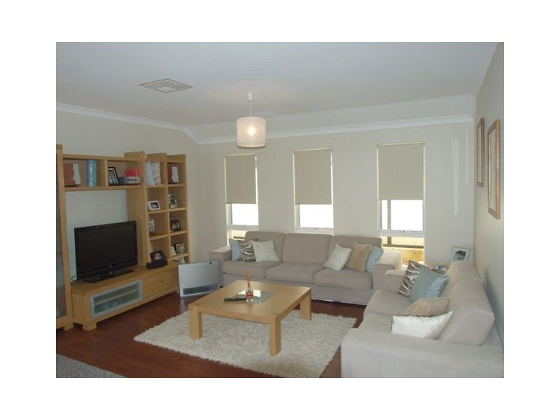 3 Elmhurst Drive, Clarkson WA 6030