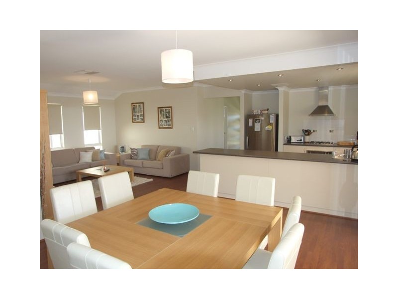 3 Elmhurst Drive, Clarkson WA 6030