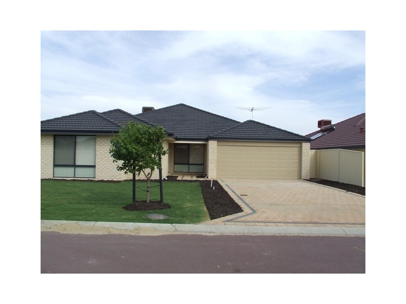 28 Apsley Bend, Tapping WA 6065