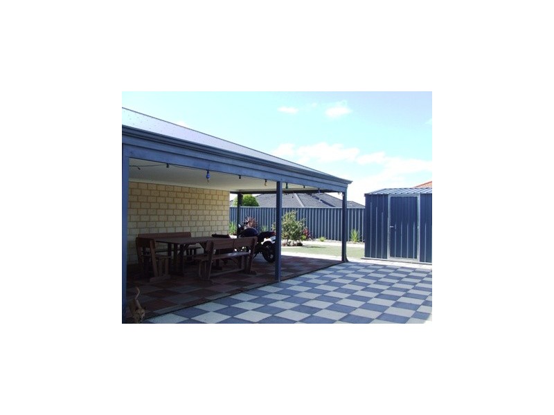 139 St Stephens Crescent, Tapping WA 6065
