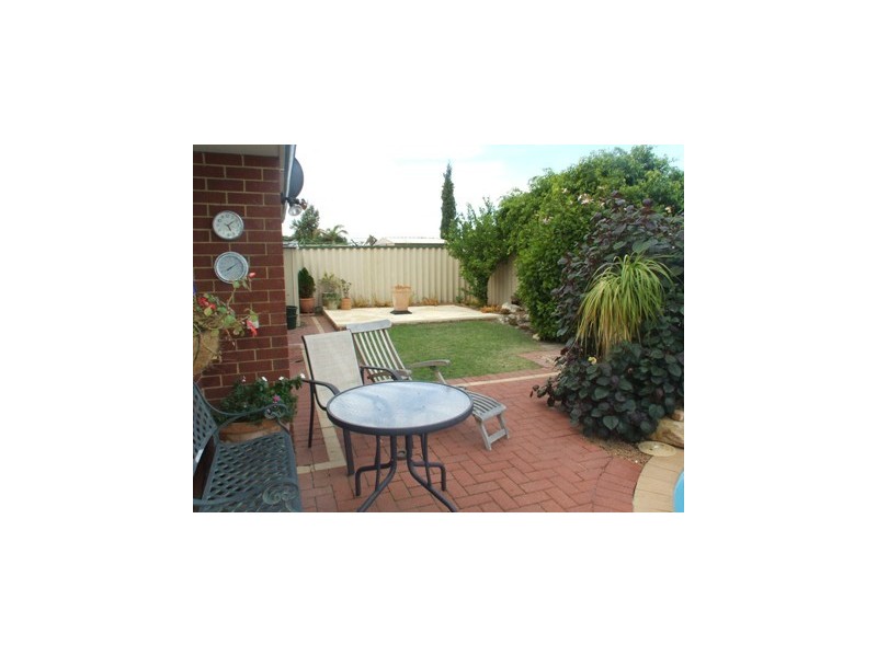 11 Aleri Court, Quinns Rocks WA 6030