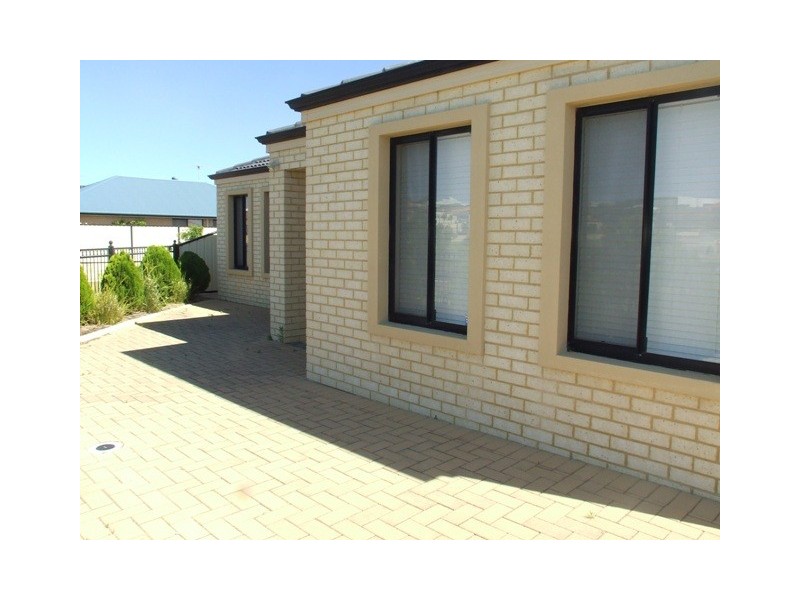 19 Fleming Parkway, Clarkson WA 6030