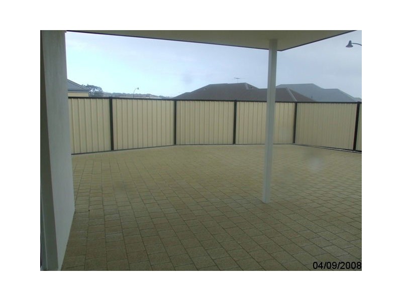 215 OCEANKEYS BVD, Clarkson WA 6030