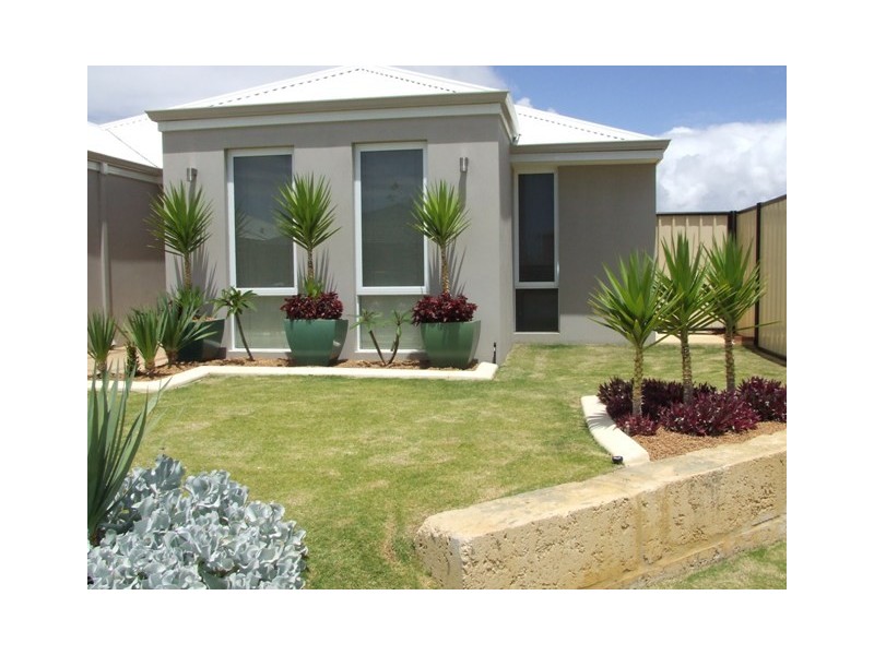14 Grand Oak Drive, Clarkson WA 6030