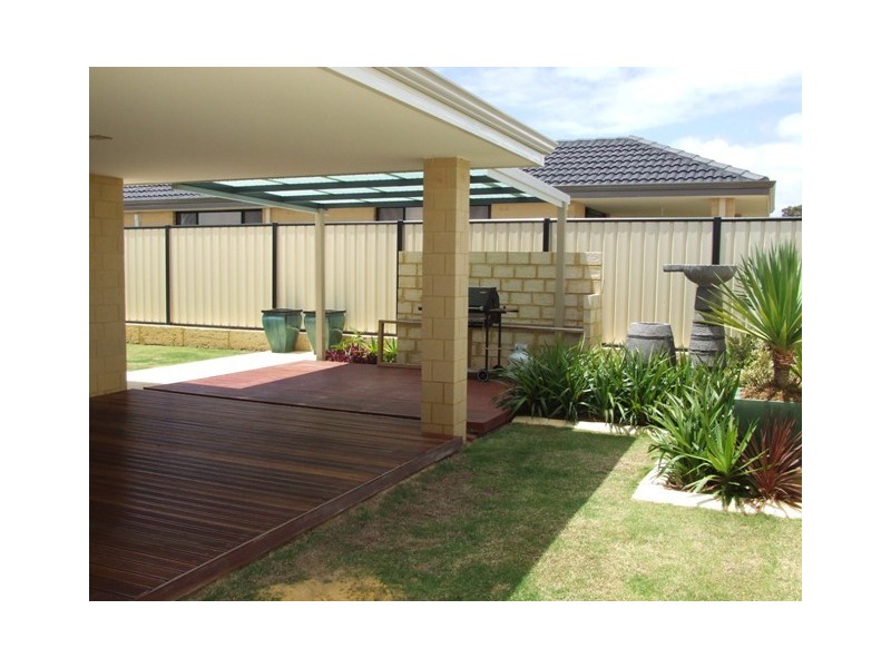 14 Grand Oak Drive, Clarkson WA 6030