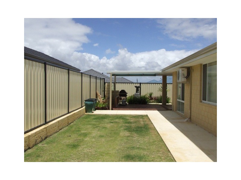 14 Grand Oak Drive, Clarkson WA 6030