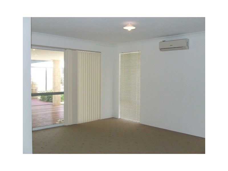 14 Grand Oak Drive, Clarkson WA 6030