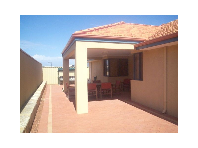 52 Camborne Parkway, Butler WA 6036