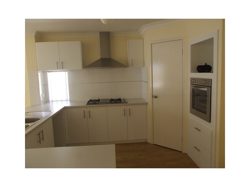 33 Grand Oak Drive, Clarkson WA 6030