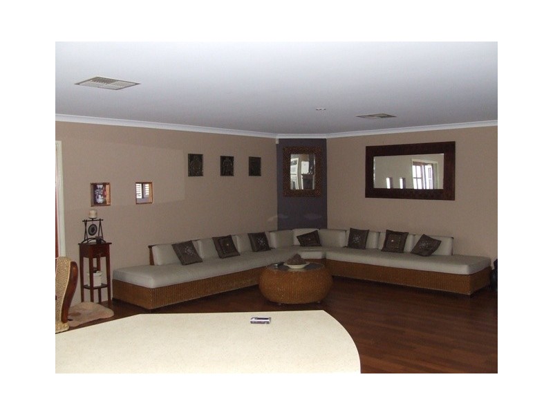 4 Lavenham Street, Butler WA 6036