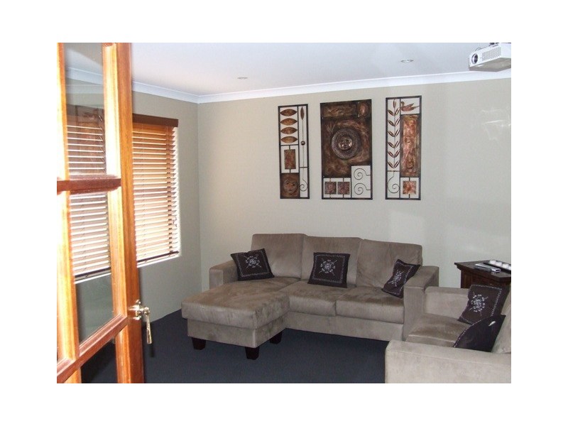 4 Lavenham Street, Butler WA 6036