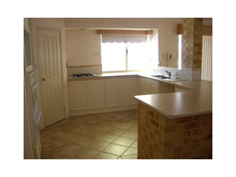 8 Peel Way, Mindarie WA 6030