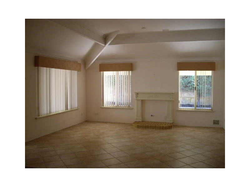 8 Peel Way, Mindarie WA 6030