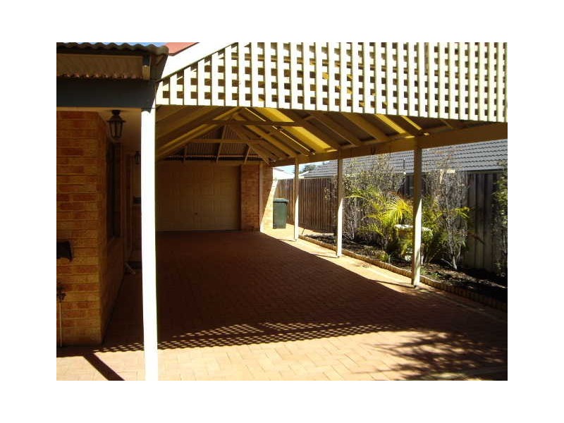 8 Peel Way, Mindarie WA 6030