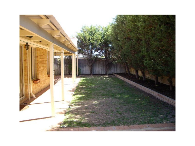 8 Peel Way, Mindarie WA 6030