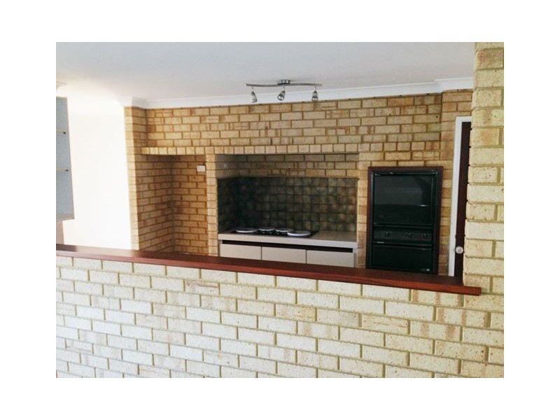 29 Tenggara Ave, Two Rocks WA 6037