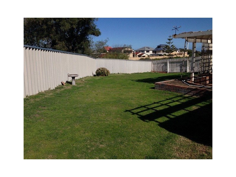 29 Tenggara Ave, Two Rocks WA 6037