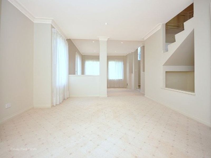 82 Limetree Circuit, Mindarie WA 6030