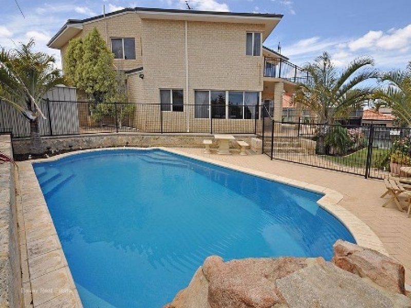 82 Limetree Circuit, Mindarie WA 6030