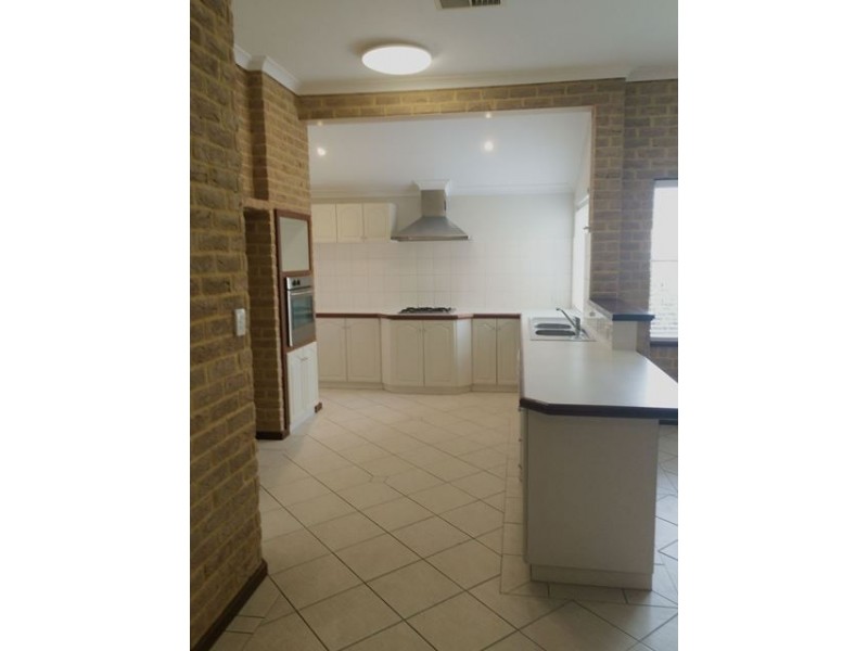 5 Ostend Parade, Mindarie WA 6030