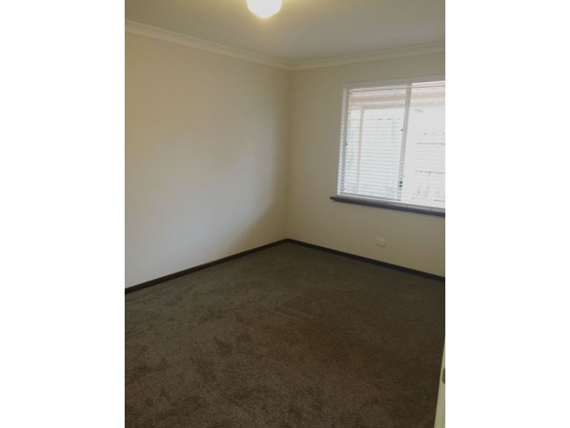 5 Ostend Parade, Mindarie WA 6030