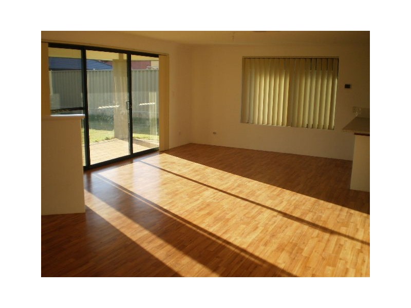 5  Benjamin Crescent, Tapping WA 6065