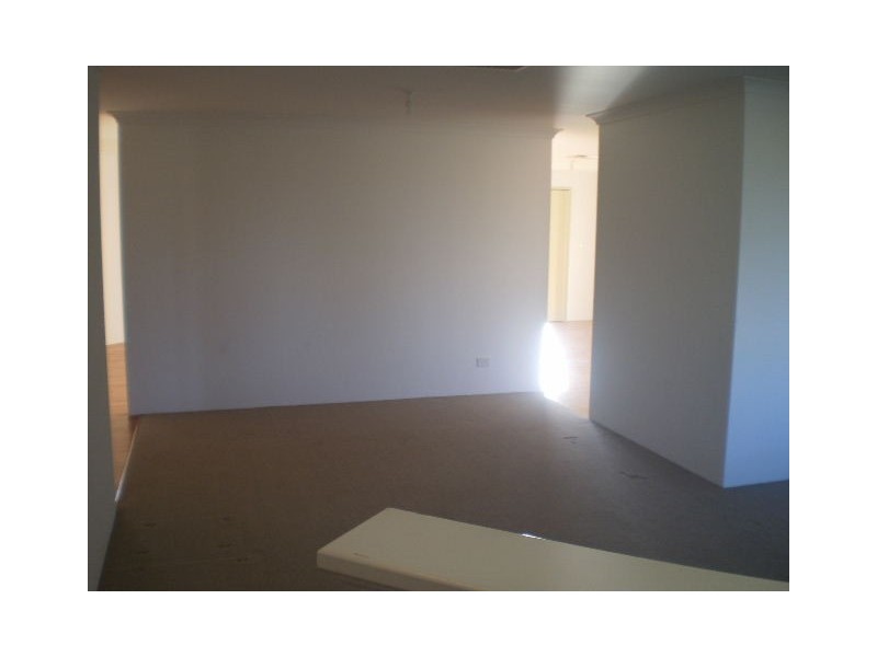 5  Benjamin Crescent, Tapping WA 6065