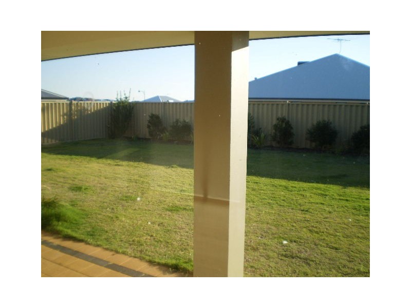 5  Benjamin Crescent, Tapping WA 6065