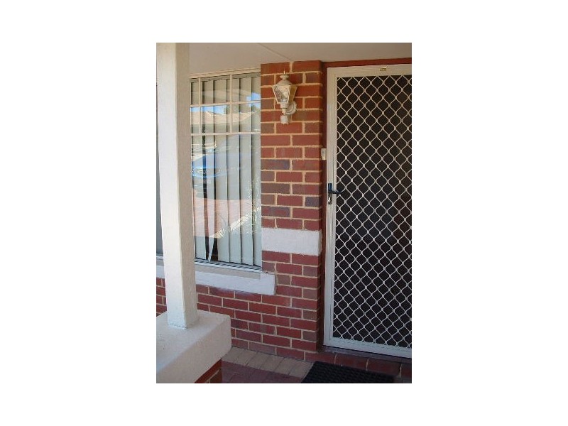 5 Burnett Drive, Clarkson WA 6030