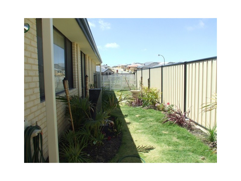 34 La Mirada Ave, Clarkson WA 6030