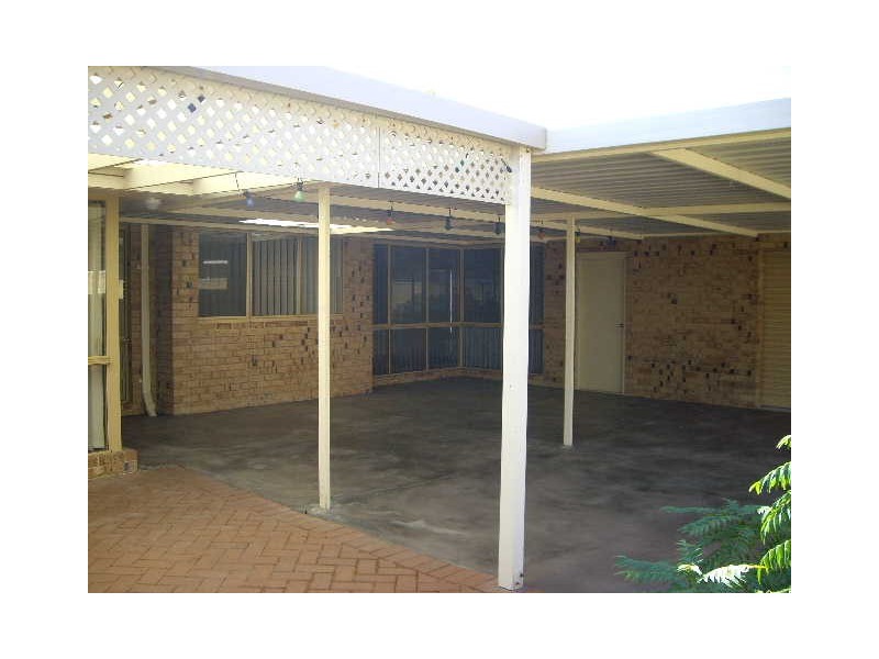 16 Village Walk, Ocean Reef WA 6027