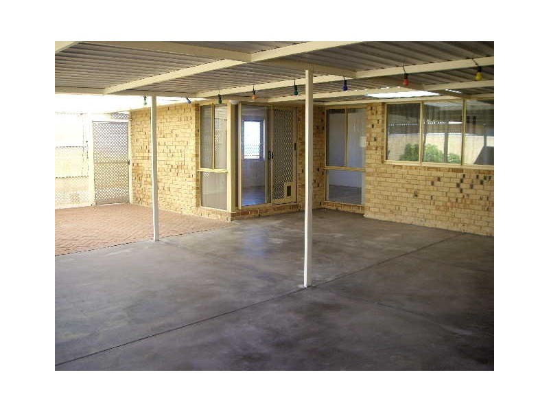 16 Village Walk, Ocean Reef WA 6027