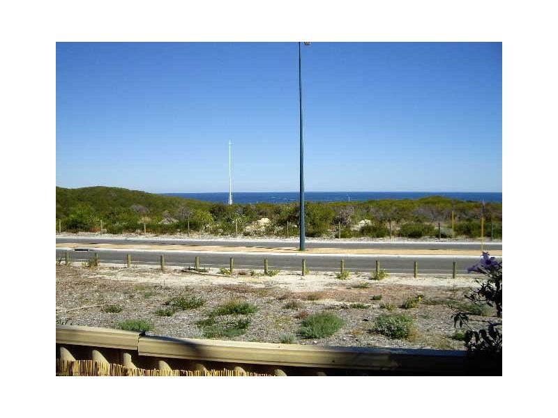 16 Village Walk, Ocean Reef WA 6027