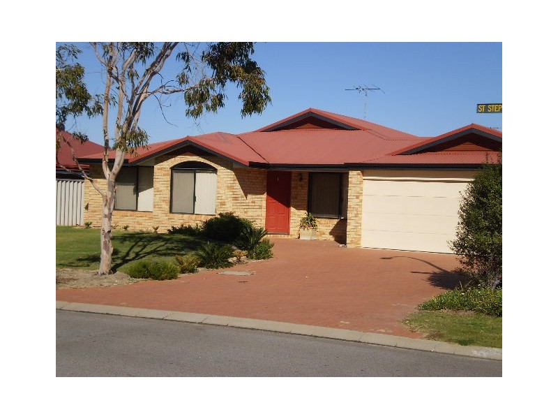 10 St Stephens Crescent, Tapping WA 6065