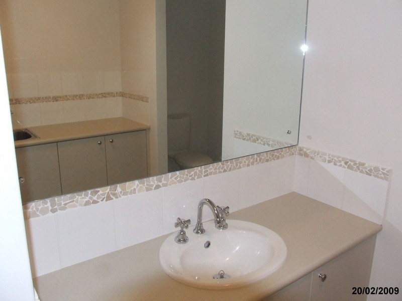 4/4 Allum Green, Merriwa WA 6030