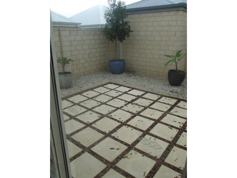 12 Gaudi Way, Clarkson WA 6030