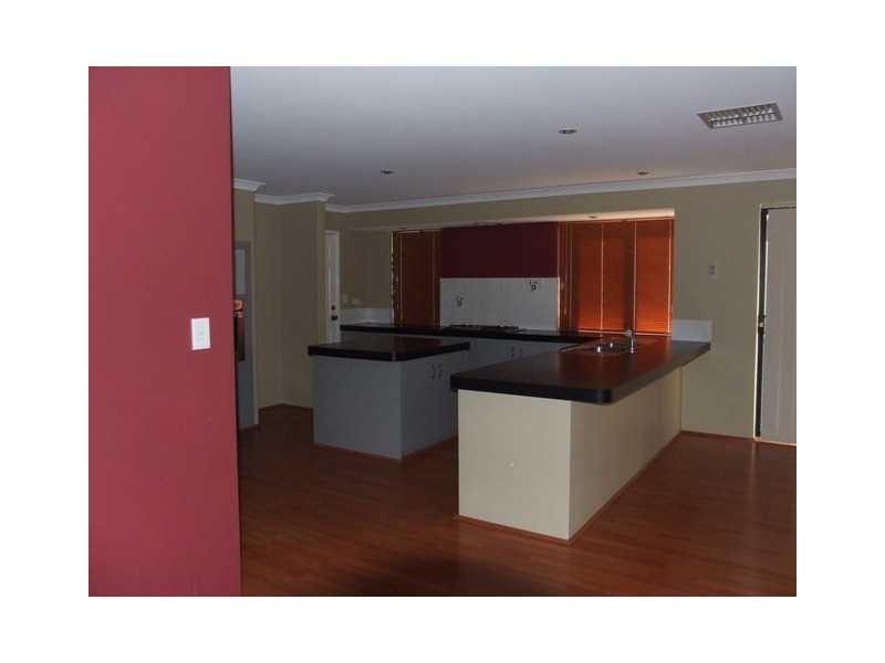 14 Meringa Cres, Quinns Rocks WA 6030