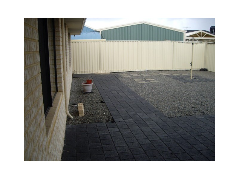 28 Apsley Bend, Tapping WA 6065