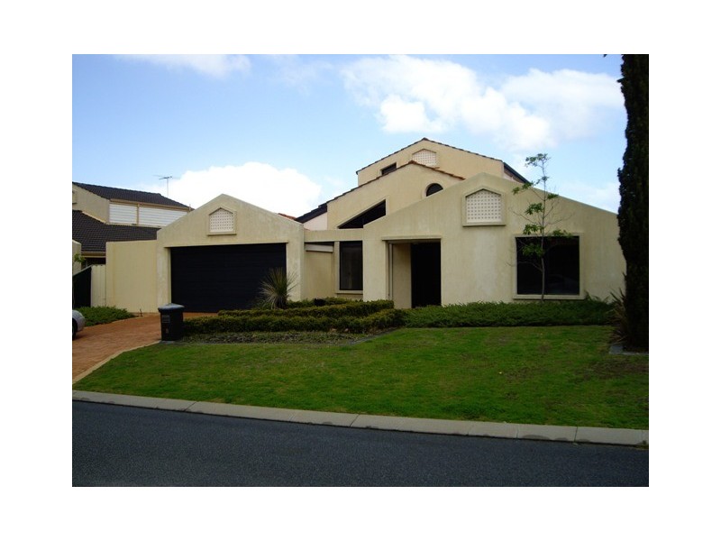 8 MONCLAIR PASS, Currambine WA 6028