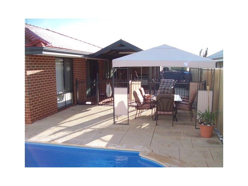 6 Minjah Circuit, Carramar WA 6031