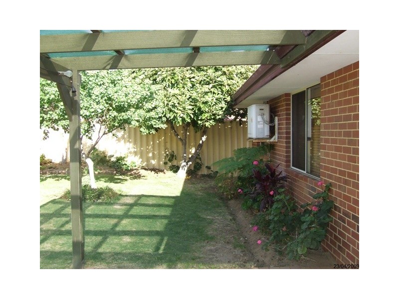 16 Falkland Way, Kinross WA 6028